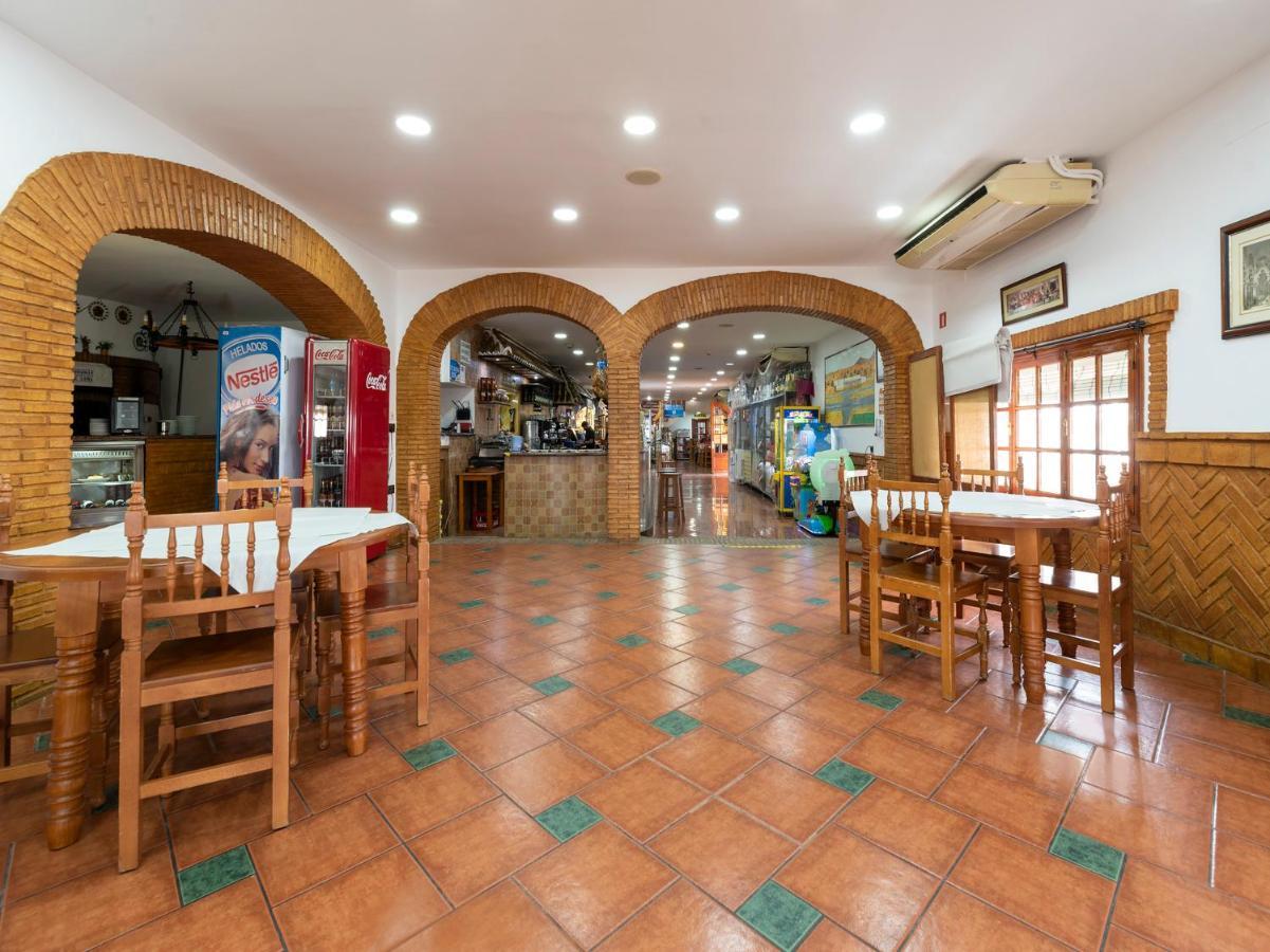 Oyo Hostal El Paisano Utrera Exterior photo